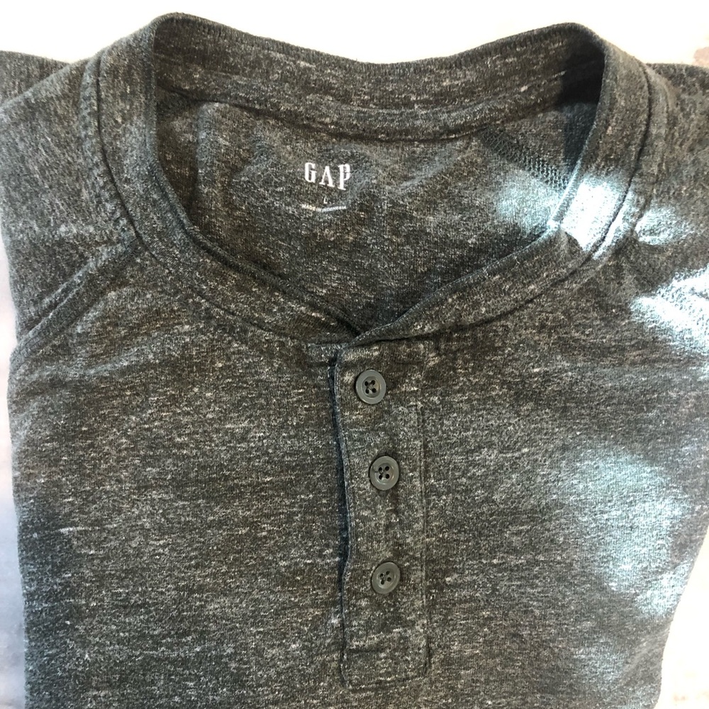 Gap - Forest Green Henley - Men’s Large
